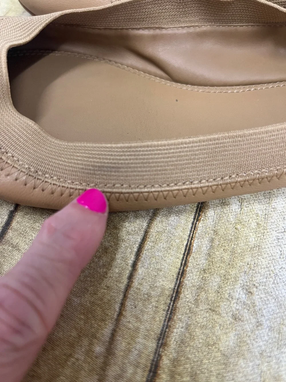 Tory Burch Women's Nude Leather Ballet Flats with Gold Emblem size 6.5